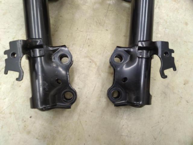 TOYOTA
Genuine shock
Front only