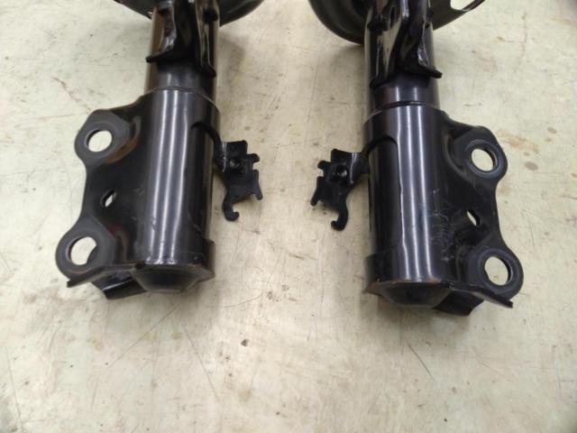 TOYOTA
Genuine shock
Front only