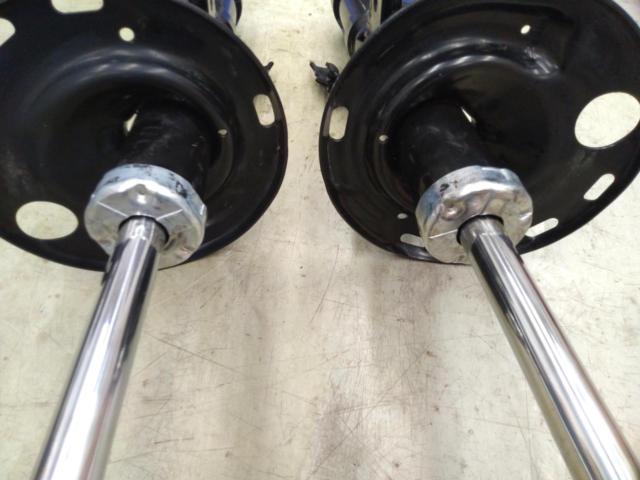 TOYOTA
Genuine shock
Front only