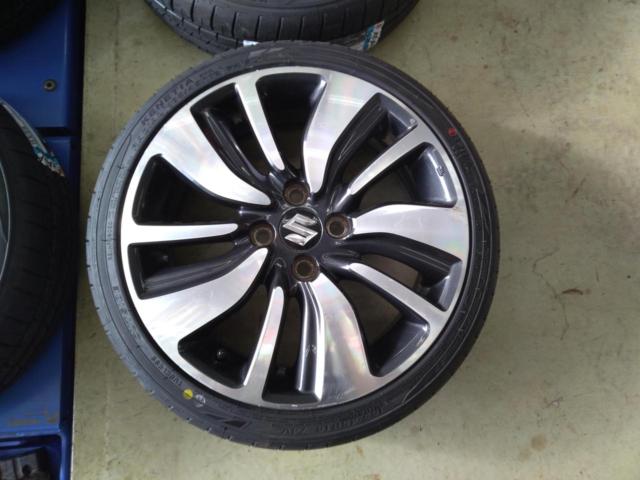 SUZUKI
ZC13S
Swift original wheel
+
KENDA
KR 203