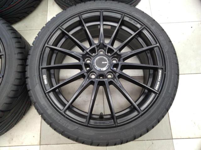 ENKEI
TUNING
FC01
+
KENDA
KR 20