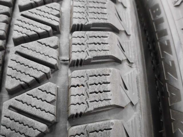 BRIDGESTONE BLIZZAK DM-V3 235/50R20 100Q