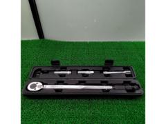 Meltec
F-92
Torque Wrench
For changing the wheels on my car