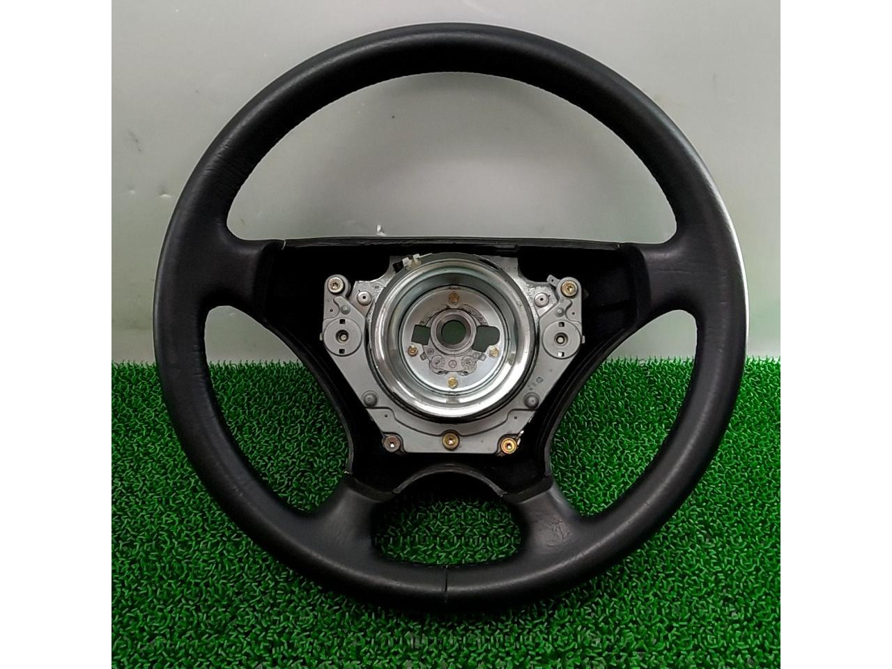 Mercedes
Benz
Genuine leather steering wheel
390mmW124
W201
W202
W124
W140R107
R129