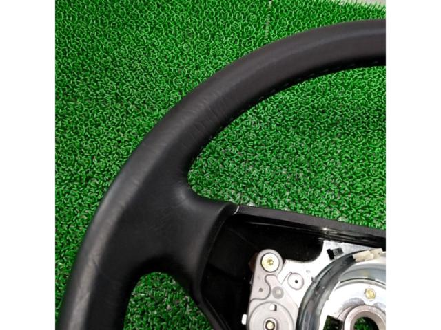 Mercedes
Benz
Genuine leather steering wheel
390mmW124
W201
W202
W124
W140R107
R129