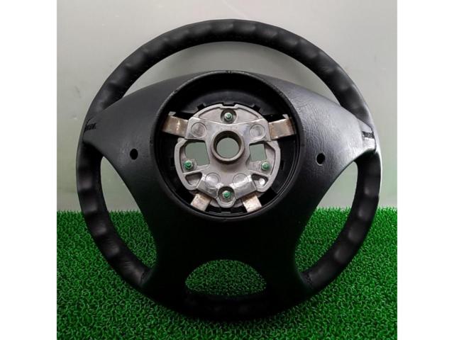Mercedes
Benz
Genuine leather steering wheel
390mmW124
W201
W202
W124
W140R107
R129