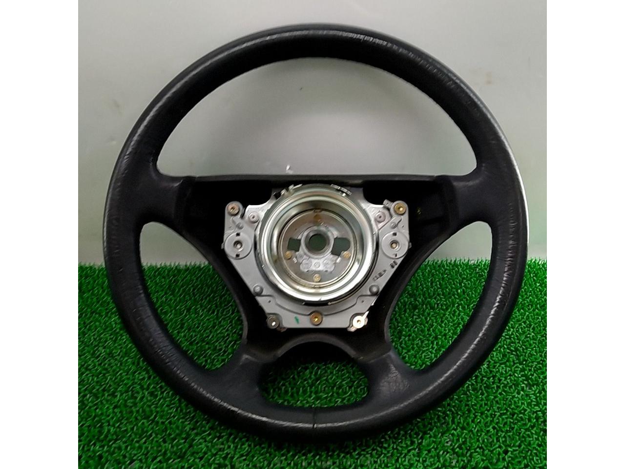 Mercedes
Benz
Genuine leather steering wheel
390mmW124
W201
W202
W124
W140R107
R129
