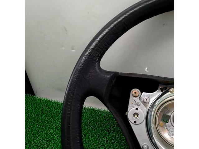 Mercedes
Benz
Genuine leather steering wheel
390mmW124
W201
W202
W124
W140R107
R129