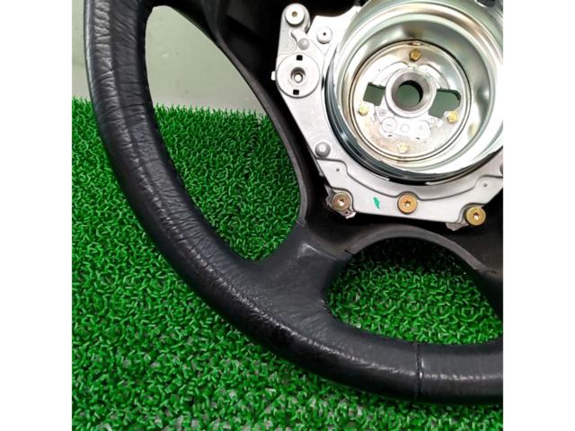 Mercedes
Benz
Genuine leather steering wheel
390mmW124
W201
W202
W124
W140R107
R129