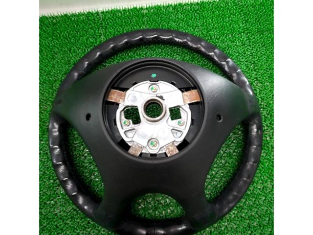Mercedes
Benz
Genuine leather steering wheel
390mmW124
W201
W202
W124
W140R107
R129