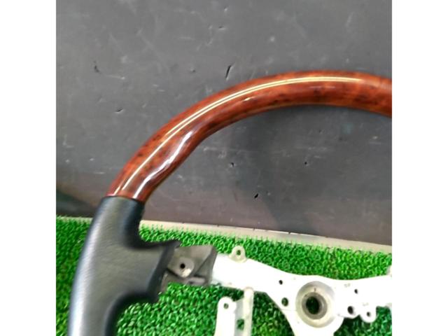 Unknown Manufacturer
Wood and leather combination steering wheel for 200 Series Hiace
Type 3