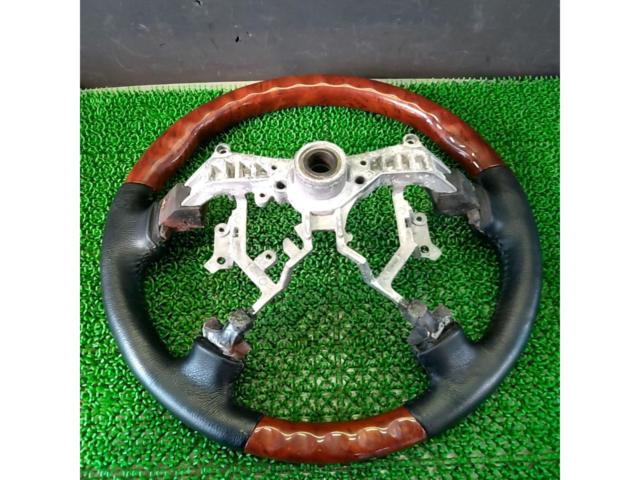 Unknown Manufacturer
Wood and leather combination steering wheel for 200 Series Hiace
Type 3
