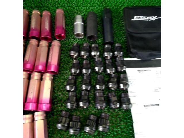 essex
Two-piece shell nut
24 pieces
M12 × P1.5
pink