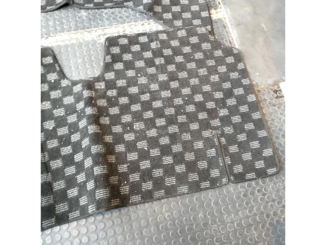 メーカー不明 フロアマット【エブリイ DA62W】
