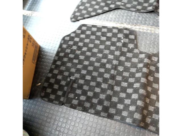 メーカー不明 フロアマット【エブリイ DA62W】