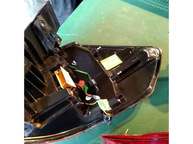 メーカー不明 T32/エクストレイル用LEDテールレンズ