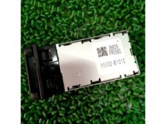 トヨタ・ダイハツ純正 USB2.1Aコネクタ 85532-B1010 26609 FR0580