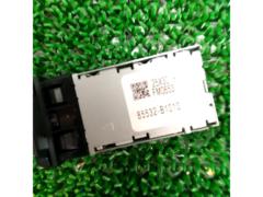 トヨタ・ダイハツ純正 USB2.1Aコネクタ 85532-B1010 25X30FM0653