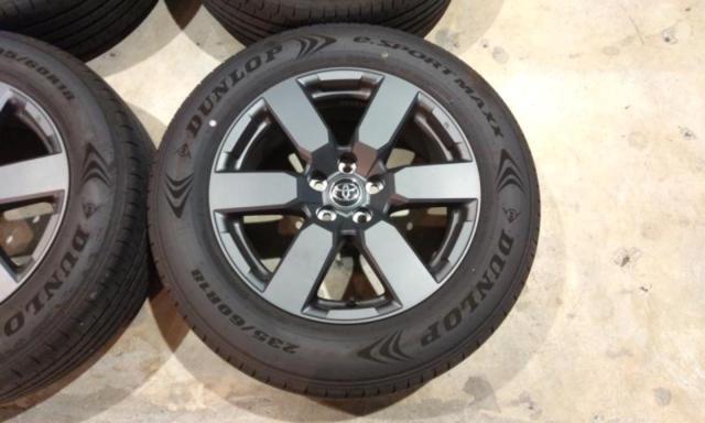 トヨタ純正 60系RAV4Adventure アルミホイール + DUNLOP e SPORTMAXX