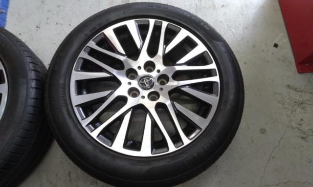 トヨタ純正30系アルファード前期純正切削光輝ホイール  +PIRELLI Cinturato P1 SUV 235/50-18