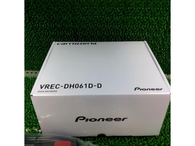 carrozzeria
VREC-DH061D-D
Front and rear dual-camera dashcam (business-grade model for corporate use)