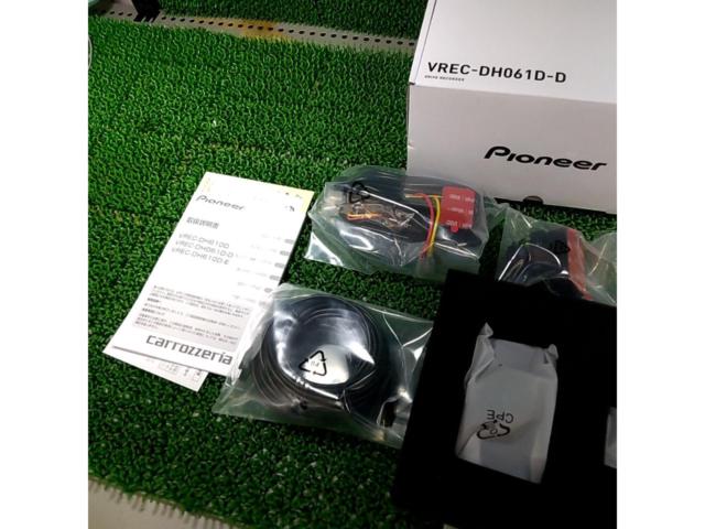 carrozzeria
VREC-DH061D-D
Front and rear dual-camera dashcam (business-grade model for corporate use)