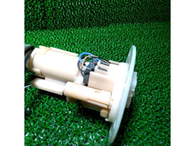 YAMAHA
Genuine fuel pump
