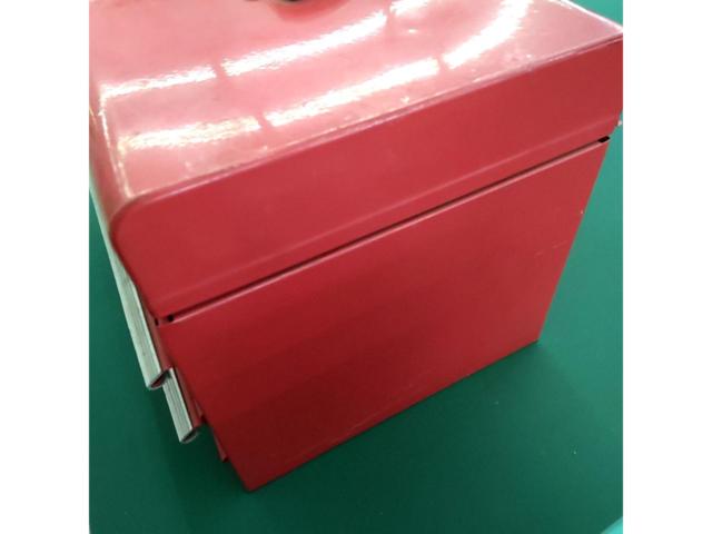 Unknown manufacturer toolbox