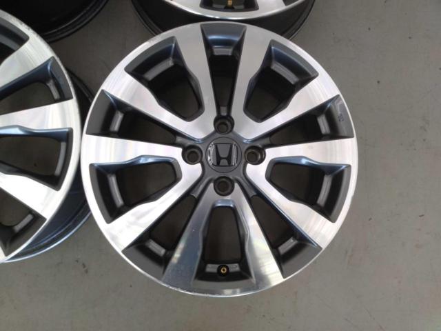 Honda genuine
ZE2 / Insight
Original wheel