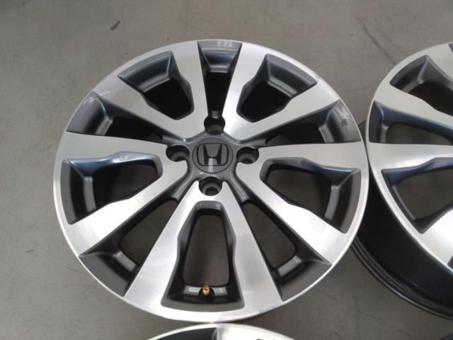 Honda genuine
ZE2 / Insight
Original wheel