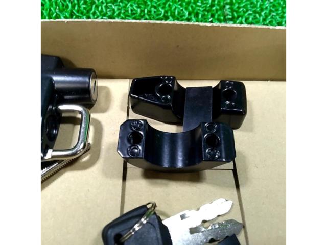 Unknown Manufacturer
Helmet holder