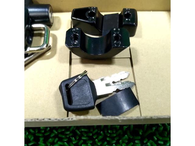 Unknown Manufacturer
Helmet holder