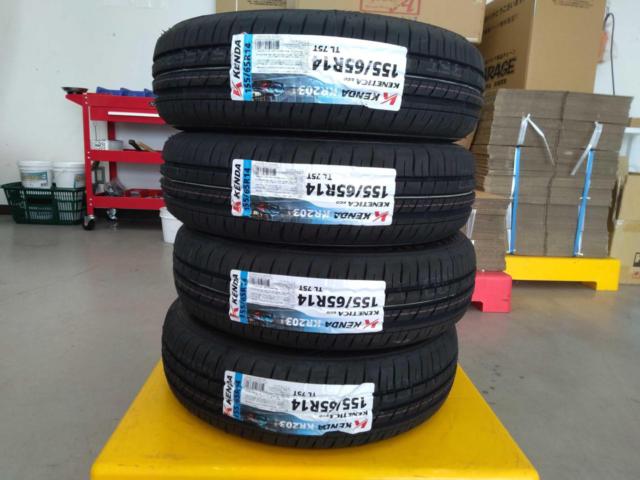 HOT
STUFF
WAREN
W03
+
KENDA
KR203 with brand new tires!