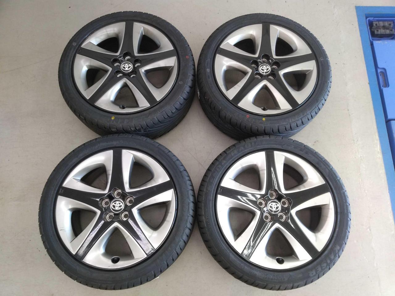 Toyota genuine
50 Series Prius S Touring Late original wheel
+
KENDA
KR 20
215 / 45R17
91H