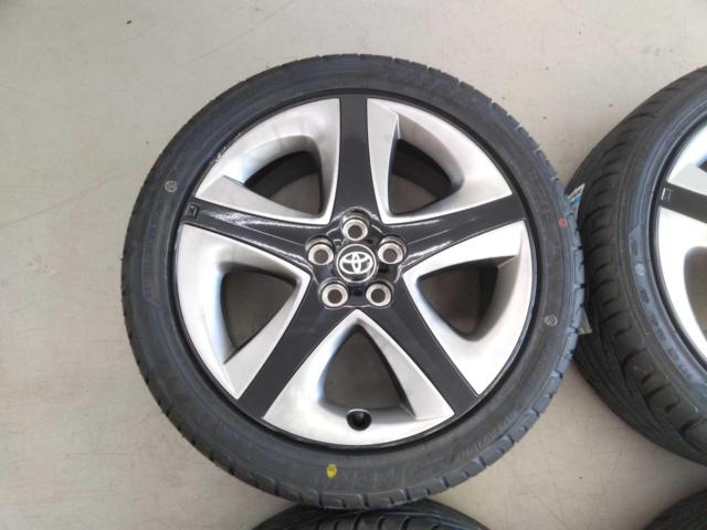 Toyota genuine
50 Series Prius S Touring Late original wheel
+
KENDA
KR 20
215 / 45R17
91H