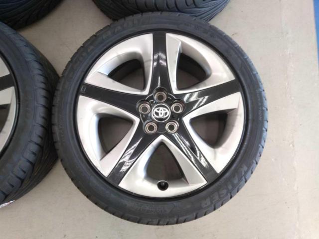Toyota genuine
50 Series Prius S Touring Late original wheel
+
KENDA
KR 20
215 / 45R17
91H