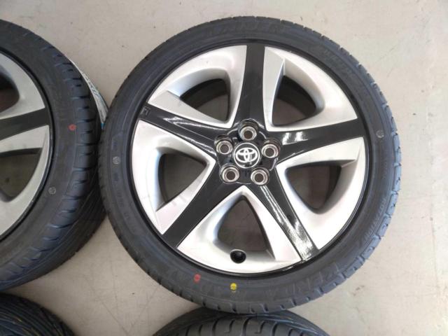Toyota genuine
50 Series Prius S Touring Late original wheel
+
KENDA
KR 20
215 / 45R17
91H