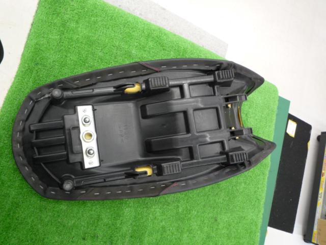 【SUZUKI】純正シート V-ストローム650(VP56A)