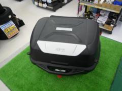 GIVI rear box
Mono lock top case
43L