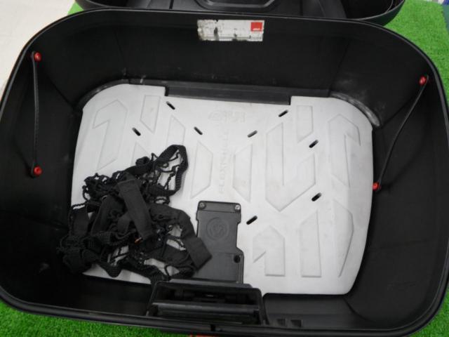 GIVI rear box
Mono lock top case
43L