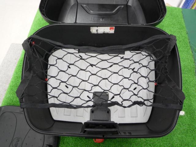 GIVI rear box
Mono lock top case
43L