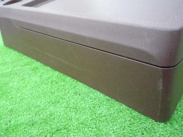 Wakeari
Center console
17
Ranger?