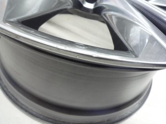 Genuine LEXUS parts
ES300H
F Sport original wheel
(ES300h genuine wheels)