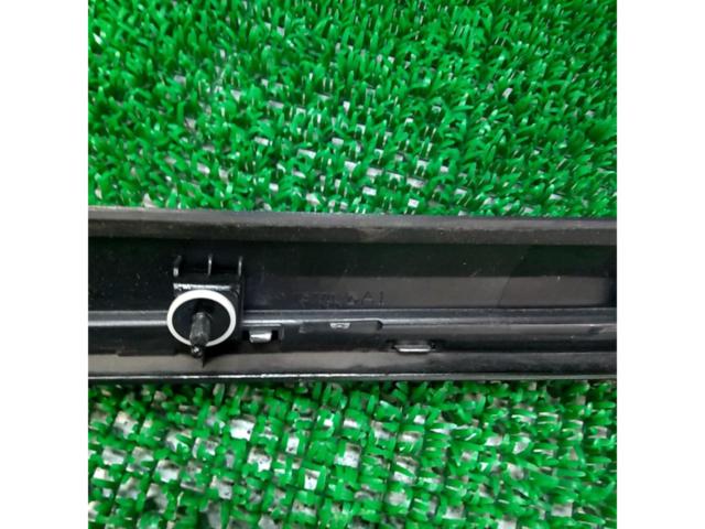 【トヨタ純正】90系ヴォクシーボンネットグリル