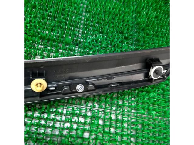 【トヨタ純正】90系ヴォクシーボンネットグリル