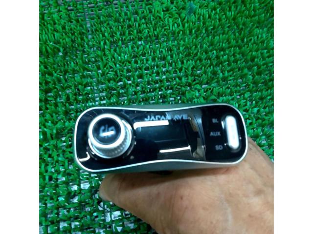 JAPAN
AVE.
Bluetooth
FM transmitter
