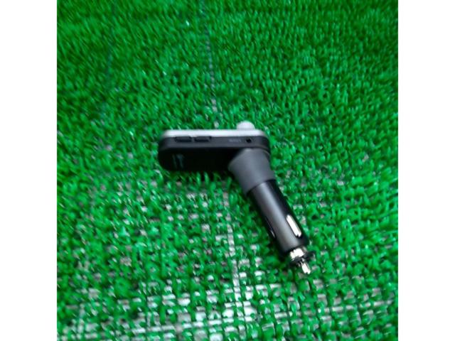 JAPAN
AVE.
Bluetooth
FM transmitter