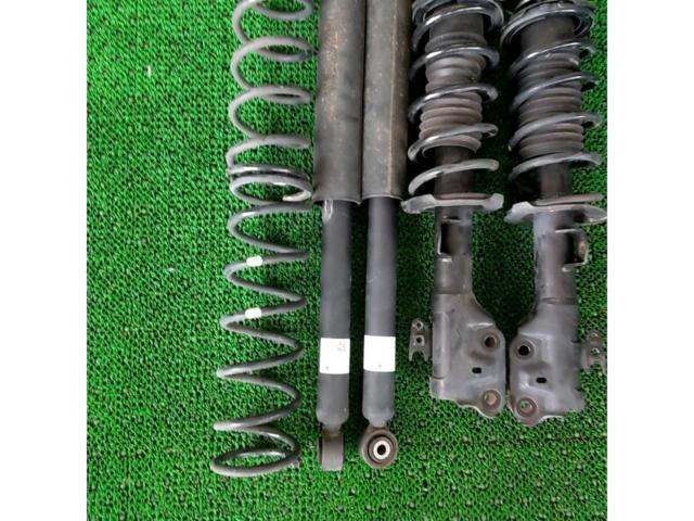 ワケアリ【ダイハツ純正】LA150S 純正サスキット