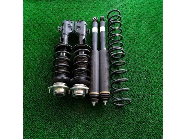 ワケアリ【ダイハツ純正】LA150S 純正サスキット