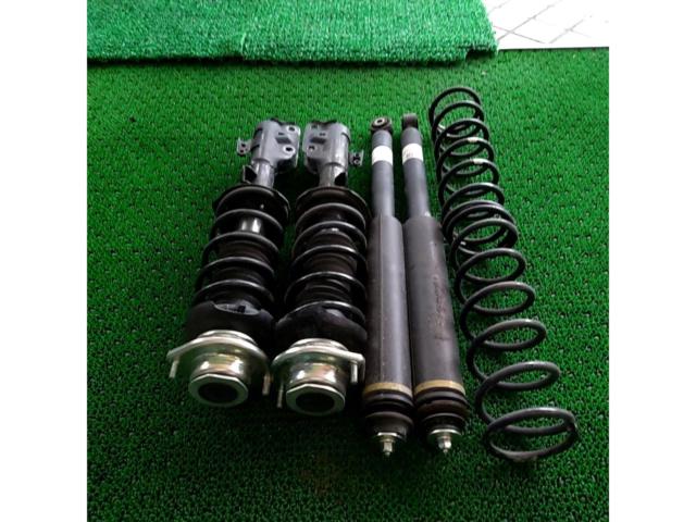 ワケアリ【ダイハツ純正】LA150S 純正サスキット